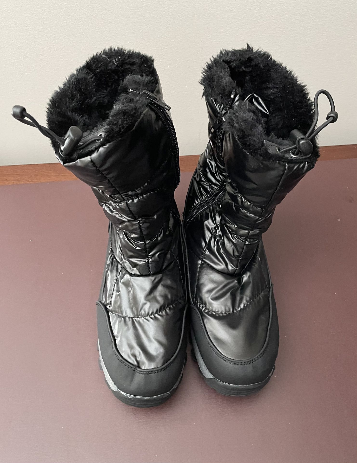 Weatherproof Cold  Women’s Black Snow Boots