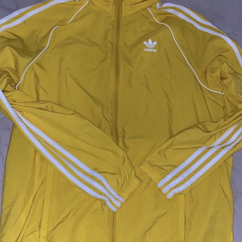 Adidas Original Windbreaker  Color Yellow Stock Out