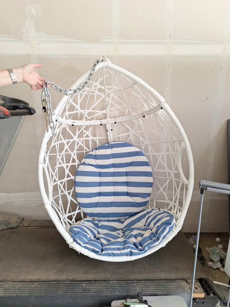 Hanging Egg Chair
