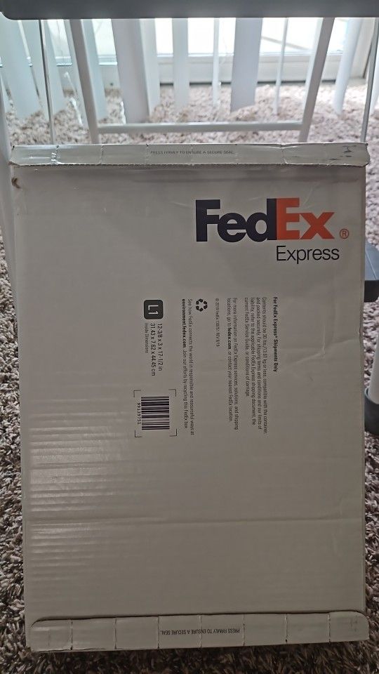 Laptop FedEx Shipping Box