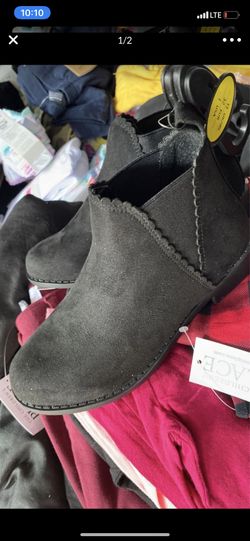Black ankle boots size 1 girls (new)