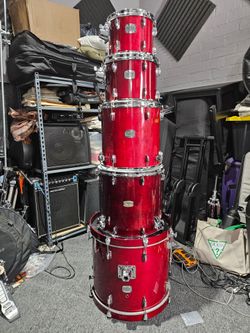 Yamaha Stage Custom Kit - Cranberry Finish