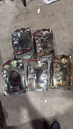 Silent screamer action figures