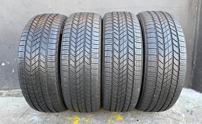 235/65/18 Bridgestone 🌟🌟 Vendo un set de llantas con 80% de vida las 4 🌟🌟🤩