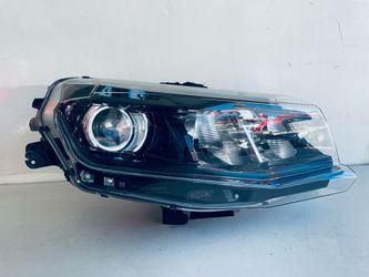 2016-2018 CHEVROLET CAMARO RIGHT PASSENGER SIDE HEADLIGHT HALOGEN OEM