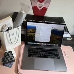 Apple Macbook Pro 15” Space Gray 