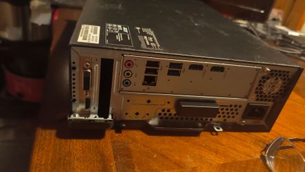 Acer slim desktop gaming computer with core i5 and Geforce 745 video card