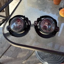 2005-2020 Nissan Frontier Fog Lights