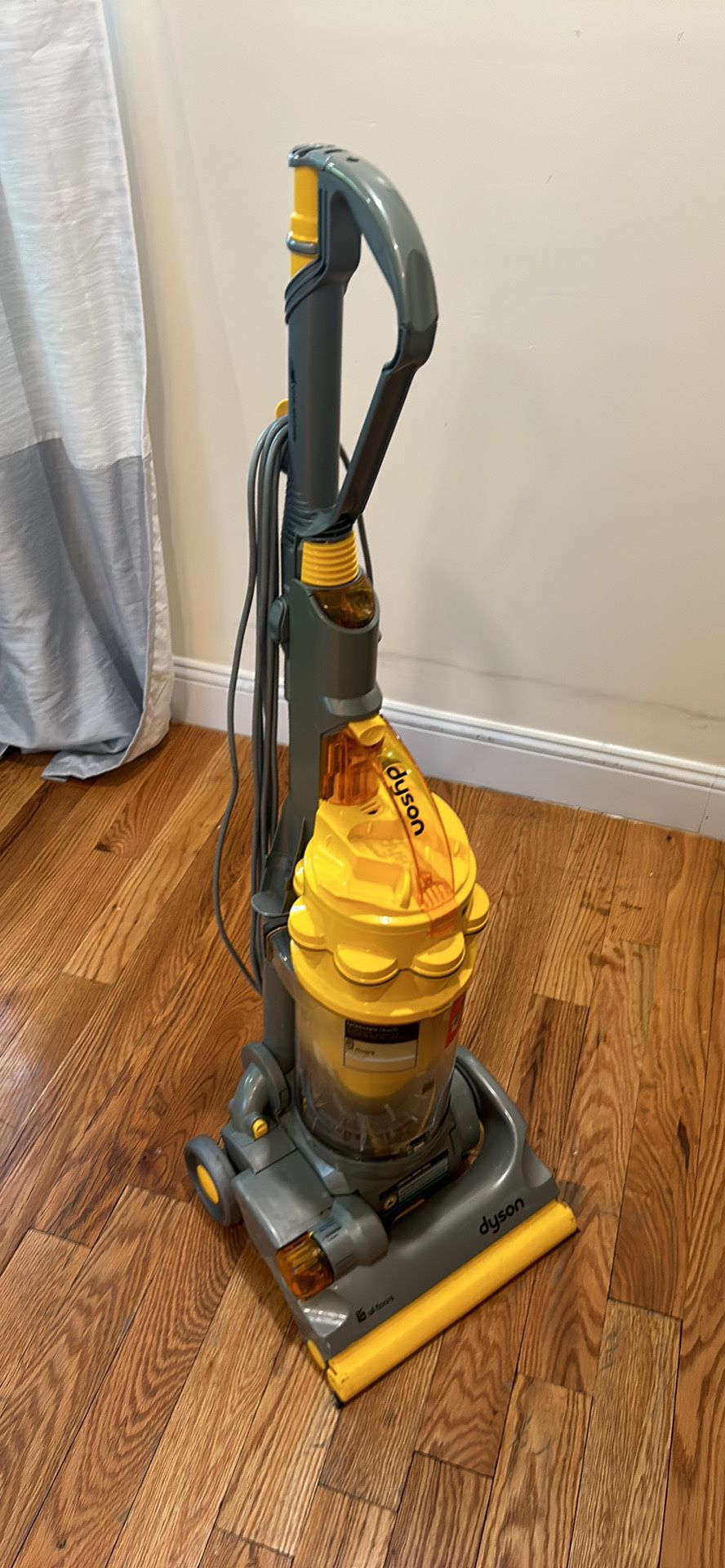Dyson D14 Vacuum Cleaner for Sale in Newark, NJ OfferUp