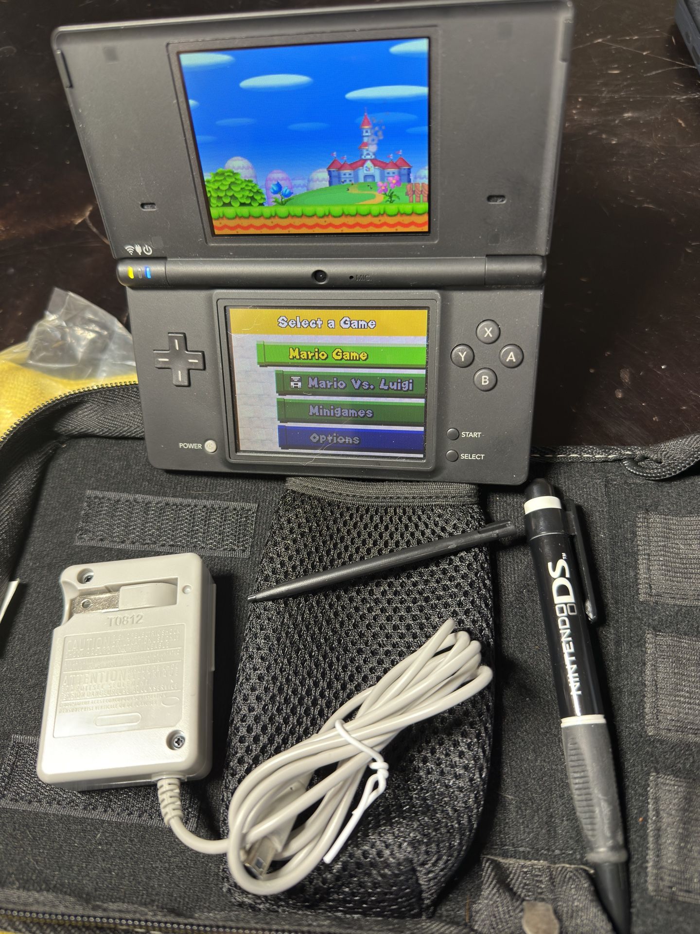 NINTENDO DSi With 2 Stylist - Original & Nintendo Dsi Stylist Branded, Charger & Nintendo DSi Case. Like New!