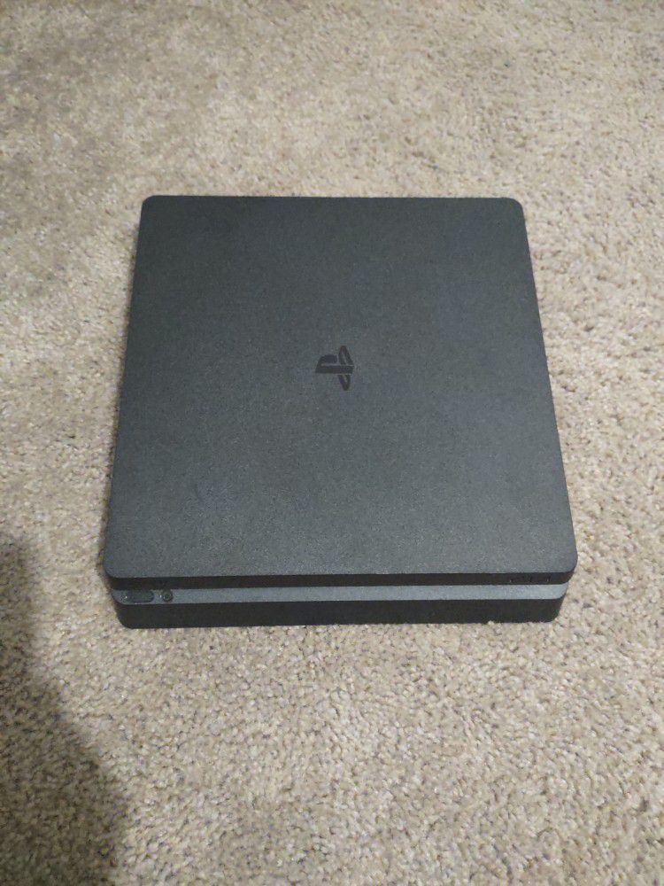 SONY PLAYSTATION 4  1TB And The Last Of Us Part 2
