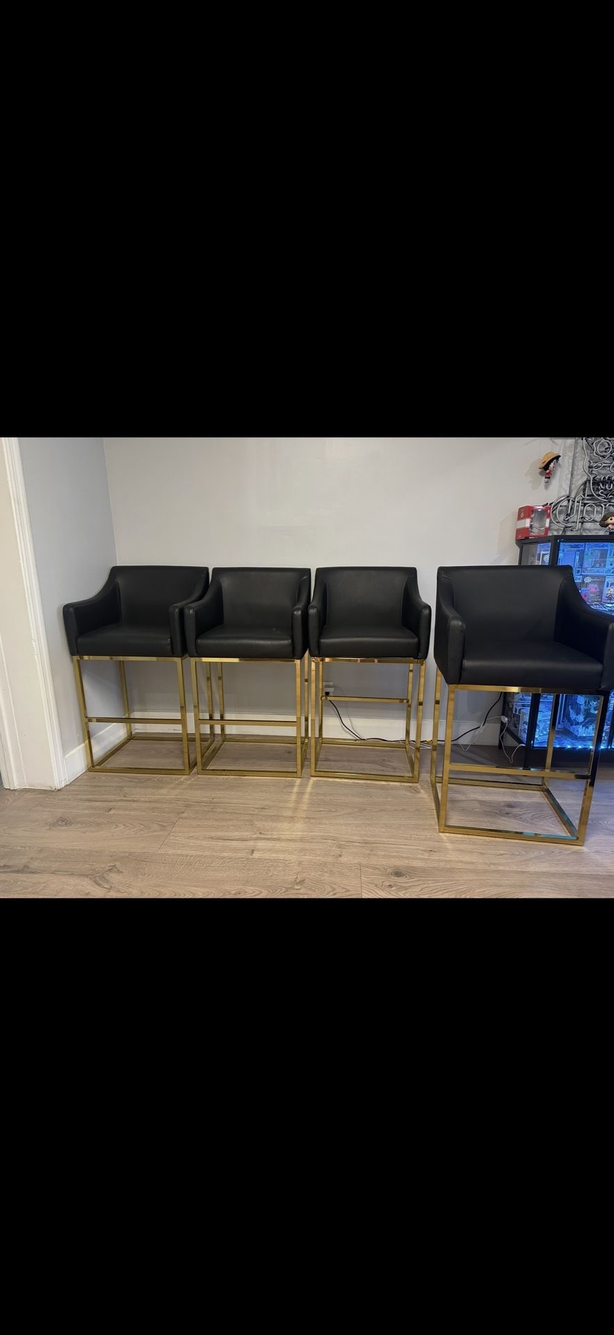 Set of 4 Gold Bar Chairs/Stools – Like New