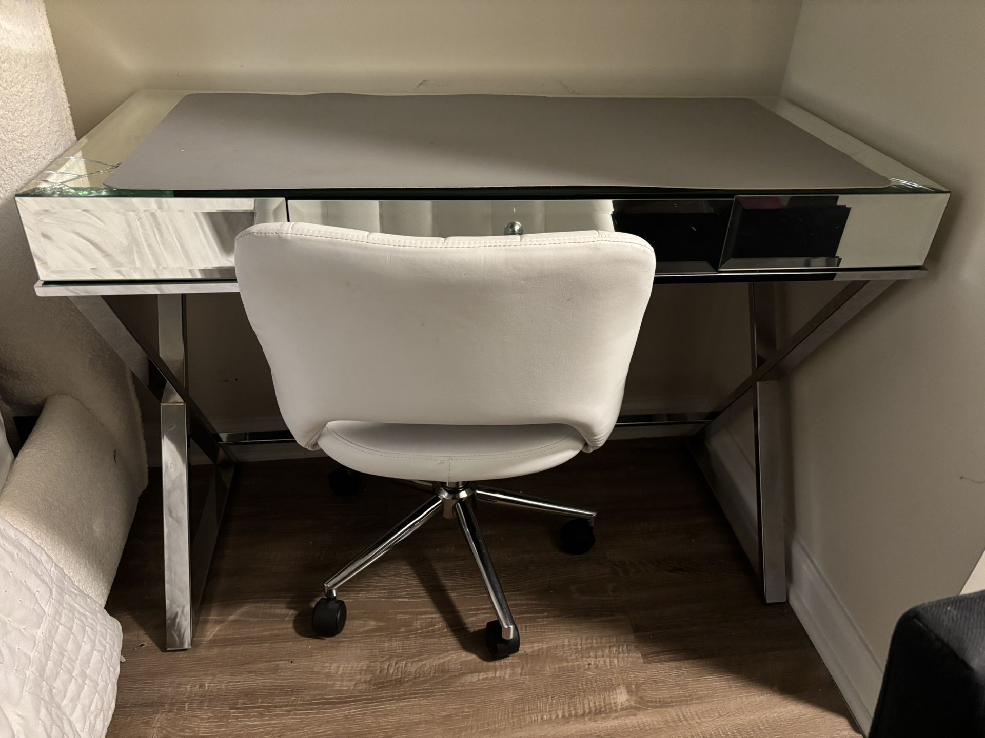 Functional Mirror Desk