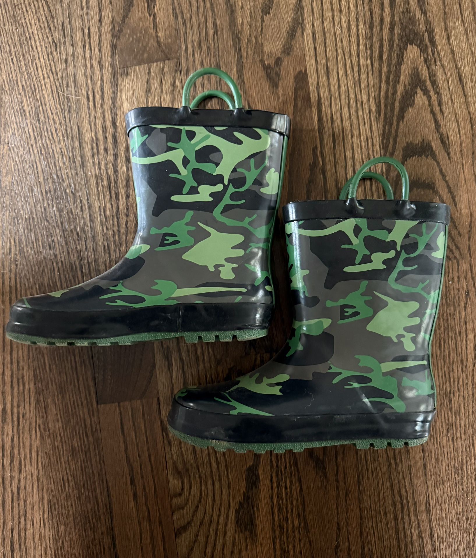Kids Rain Boots Sz 1