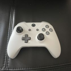 XBOX ONE CONTROLLER