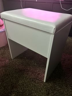 vanity chair