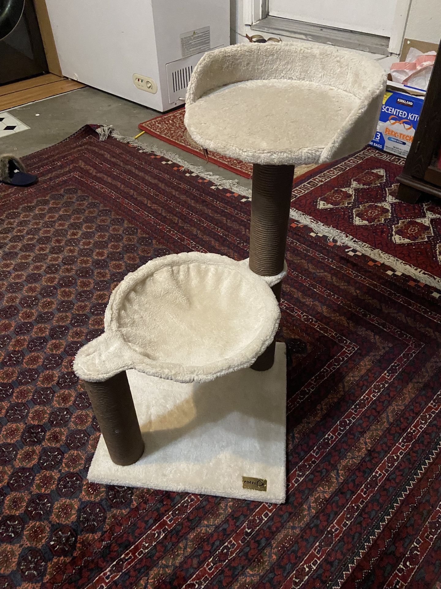 BEIGE CAT TREE
