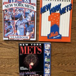 3 NEW YORK METS YEARBOOKS - 1988, 1989 And 1991