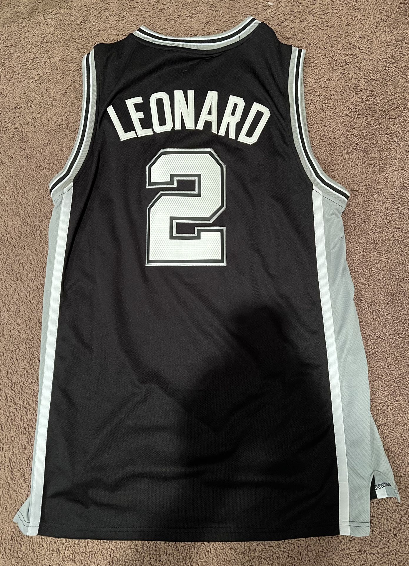 Kawhi Leonard Spurs Jersey for Sale in Dallas, TX - OfferUp