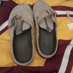 Chaco Paonia Size 8 Slip Ons