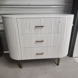 White & Gold Dresser – Modern Style – Some Wear – 3 Drawers