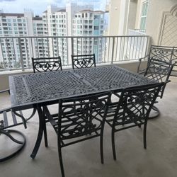 Set of Patio furniture 8 Pieces w/Cushions