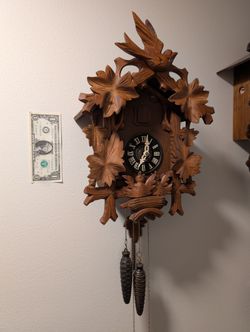 BLACK FOREST HAND CARVED “BIRD & CHICKS” CUCKOO CLOCK
