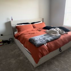 KING BED FRAME AND MATTRESS