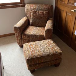 Chair and ottoman - Ashley