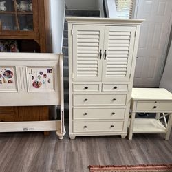 Ethan Allen twin set