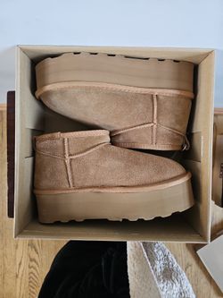 Cushionaire memory foam genuine suede ankle boots
