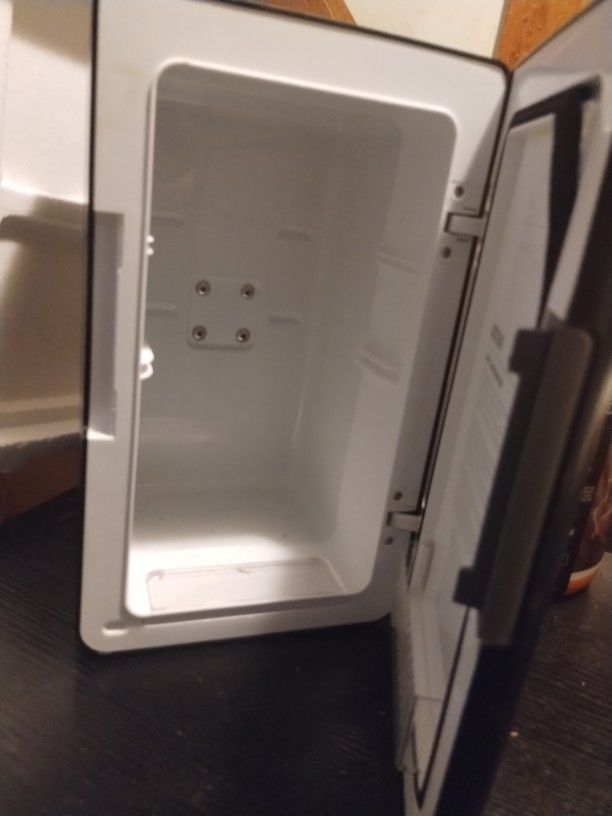 Mini Fridge/Heater