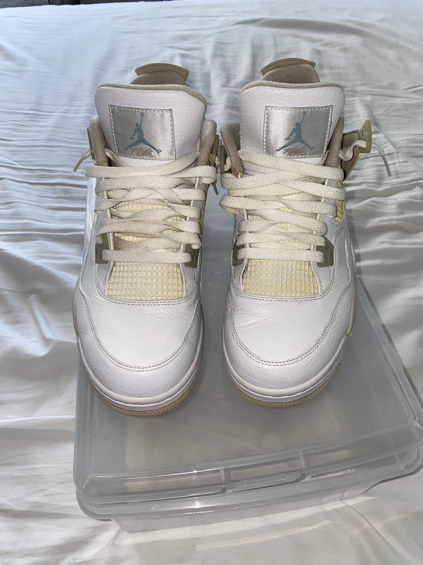 Air Jordan 4 Retro GS 'Linen' Size 9.5 