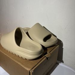 Yeezy Slides