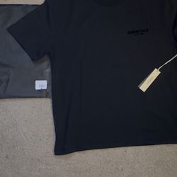essential shirt black size L