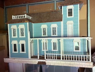 Children’s Doll House
