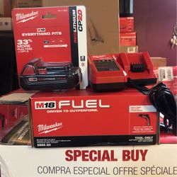 Milwaukee Drywall Screw Gun Kit 