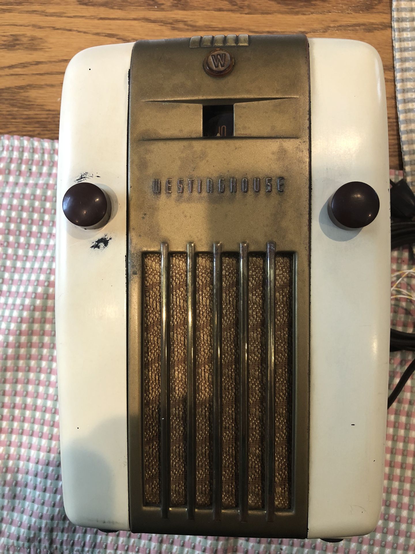Vintage Westinghouse Refrigerator Radio for Sale in Manorville, NY