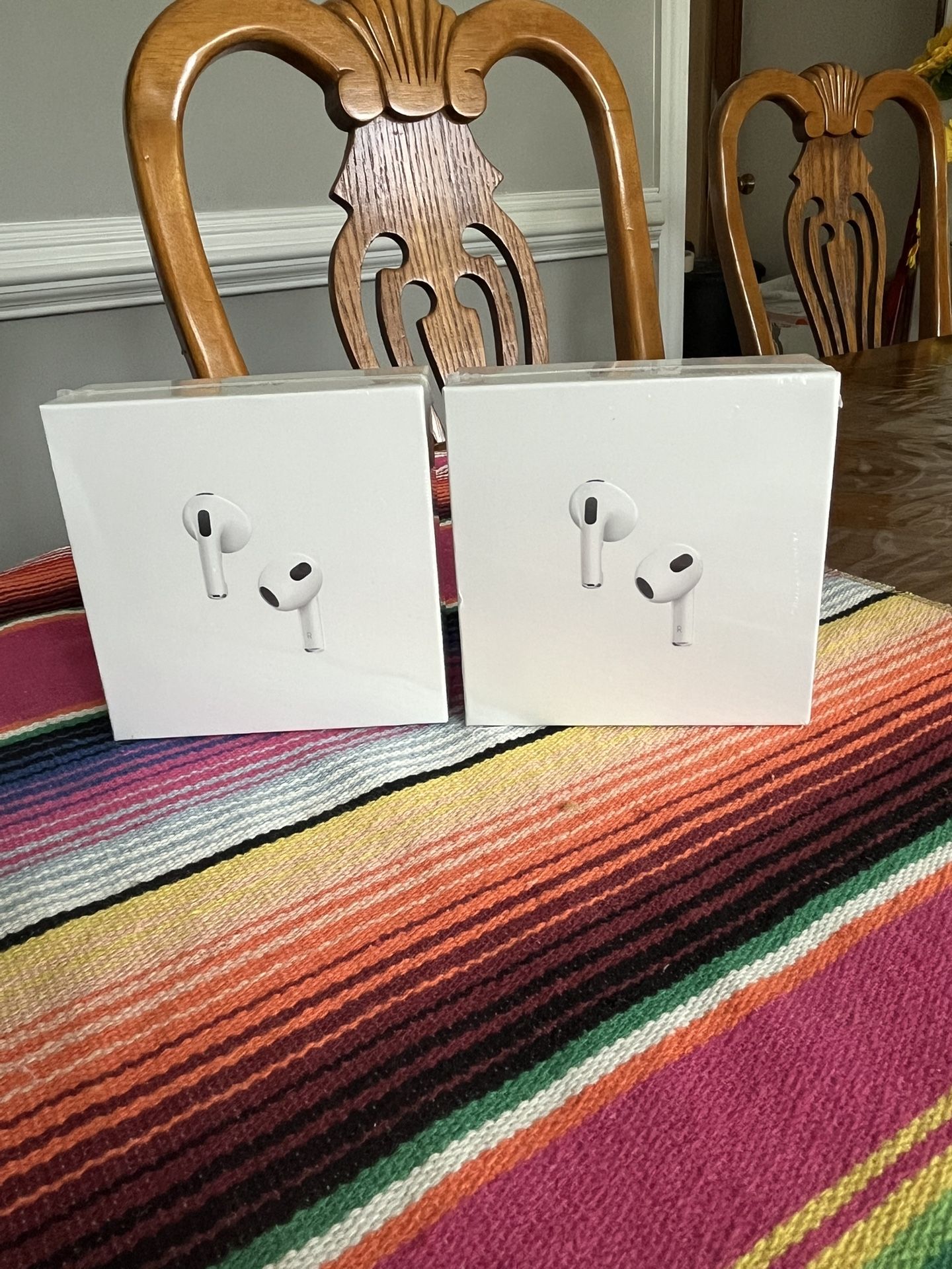 2 Air Pods 3rd Gen