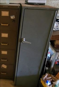 Metal Storage Cabinet - MUST SELL!