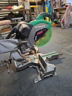 Hitachi 12" Compound Miter Saw