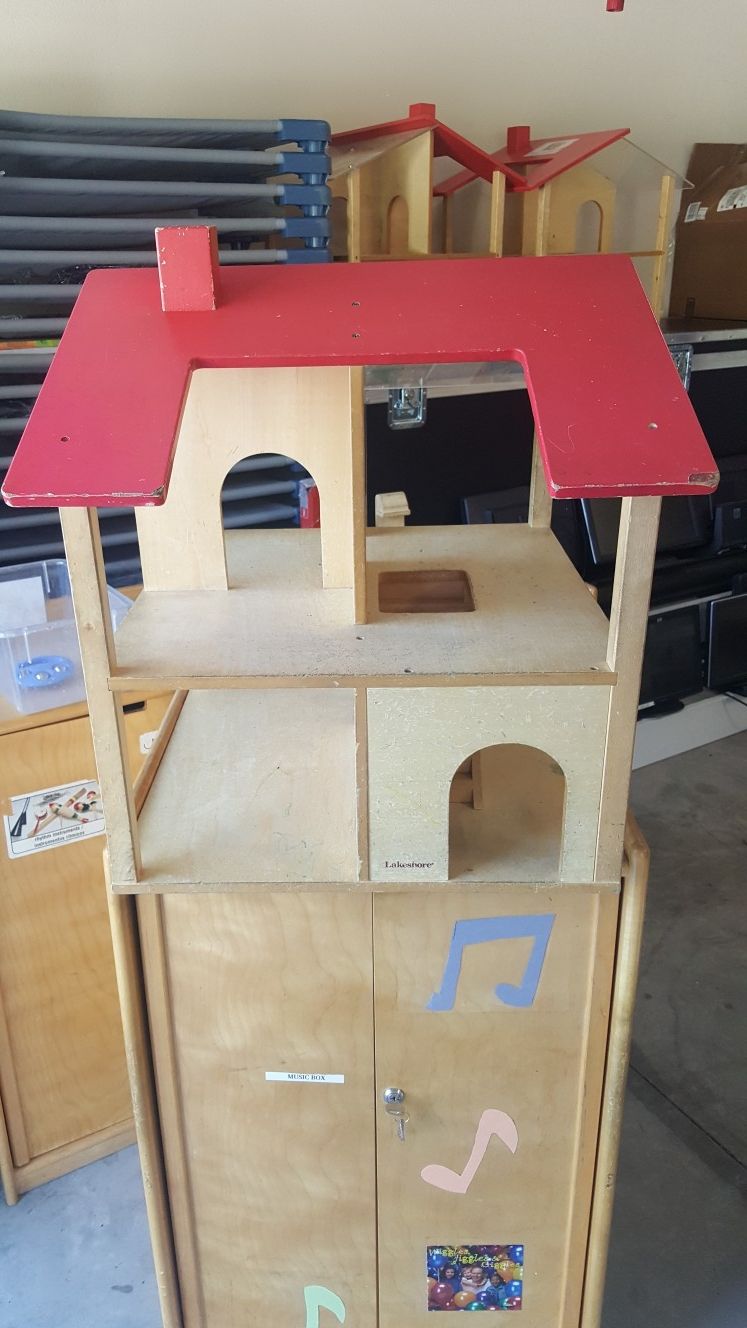 Used Lakeshore Play-All-Around Dollhouse