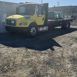 Freight Liner Great Condition  