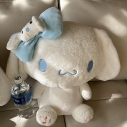 Cinnamoroll And Large Pig Plushies 