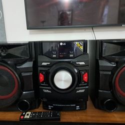 LG 700 Watts Bluetooth CD Audio Shelf System 