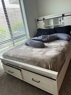 Queen bedroom set