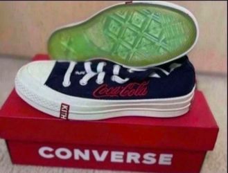 Kith x Coca-Cola x Converse Chuck 70 Low Top Red Size 4 men’s  Brand New