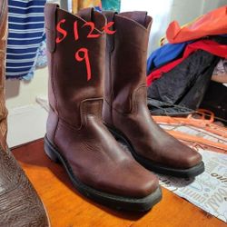 MENS SIZE 9 WORK BOOTS LIKE NEW