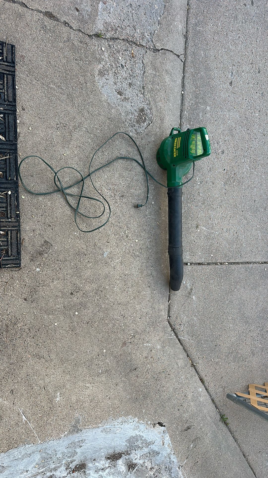 Leaf Blower