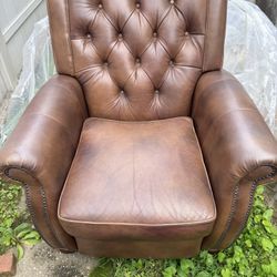 Thomasville Benjamin Reclining sofa